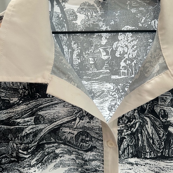 Chic Monochrome Women's Robe - Picture 5 of 11